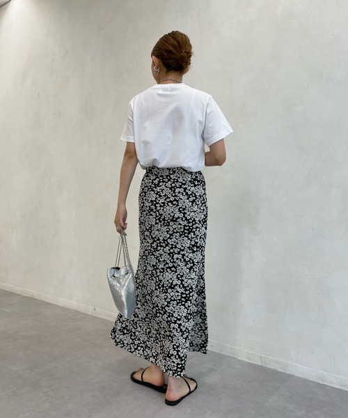 DouDou（ドゥドゥ）の「フラワープリントカットマーメイドスカート（スカート・レディース・ブラック/グレイッシュベージュ/イエロー・FREE）」の7枚目の写真
