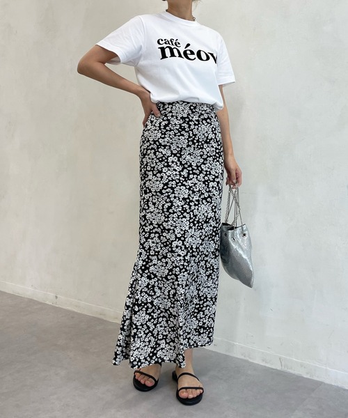 DouDou（ドゥドゥ）の「フラワープリントカットマーメイドスカート（スカート・レディース・ブラック/グレイッシュベージュ/イエロー・FREE）」の6枚目の写真