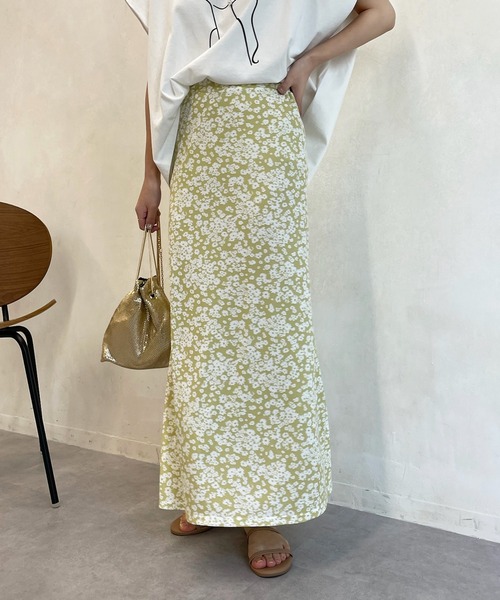 DouDou（ドゥドゥ）の「フラワープリントカットマーメイドスカート（スカート・レディース・ブラック/グレイッシュベージュ/イエロー・FREE）」の20枚目の写真