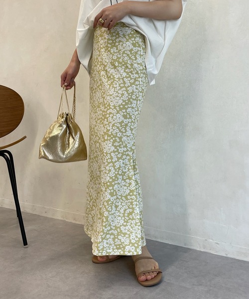 DouDou（ドゥドゥ）の「フラワープリントカットマーメイドスカート（スカート・レディース・ブラック/グレイッシュベージュ/イエロー・FREE）」の21枚目の写真