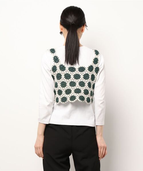 earth music&ecology（アースミュージックアンドエコロジー）の「サークルクロシェビスチェ（ベスト・レディース・オフホワイト/グリーン・FREE）」の4枚目の写真