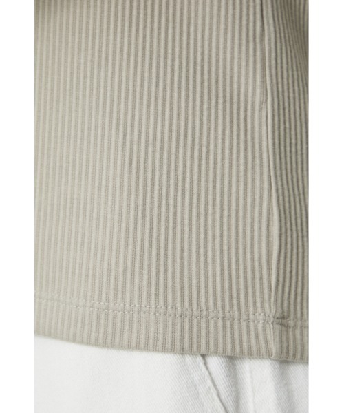 AZUL by moussy(アズールバイマウジー)の「2WAY RIB TOPS/2WAYリブトップス(Tシャツ/カットソー・レディース・オフホワイト/ブラック/グリーン/ベージュ・SMALL/MEDIUM)」の8枚目の写真