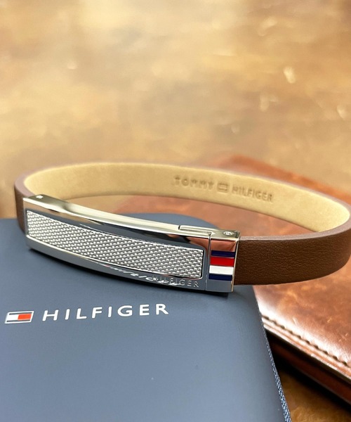 TOMMY HILFIGER（トミーヒルフィガー）の「【Tommy Hilfiger/トミーヒルフィガー】ブレスレット レザー ステンレス（ブレスレット・メンズ・ブラウン/ブラック・FREE）」の2枚目の写真