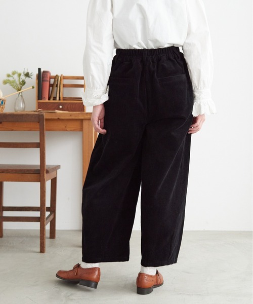 chambre de charme(シャンブルドゥシャーム)の「cdc 8Wコーデュロイ タックパンツ(その他パンツ・レディース・ブラック/キナリ・FREE)」の14枚目の写真