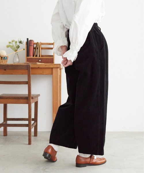 chambre de charme(シャンブルドゥシャーム)の「cdc 8Wコーデュロイ タックパンツ(その他パンツ・レディース・ブラック/キナリ・FREE)」の10枚目の写真