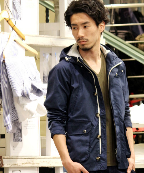 417 EDIFICE（フォーワンセブンエディフィス）の「◇TCウェザーフードブルゾン（ブルゾン・メンズ・ブルー/ホワイト/ベージュ/ネイビー・SMALL/LARGE/MEDIUM）」の4枚目の写真