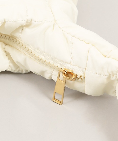 PHILLY（フィリー）の「オーバーサイズキルトバッグ（ショルダーバッグ・レディース・ホワイト/ブラック・FREE）」の10枚目の写真