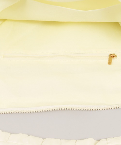 PHILLY（フィリー）の「オーバーサイズキルトバッグ（ショルダーバッグ・レディース・ホワイト/ブラック・FREE）」の14枚目の写真