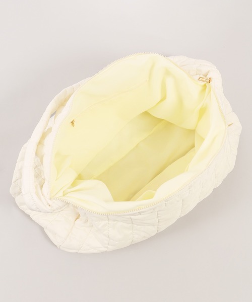 PHILLY（フィリー）の「オーバーサイズキルトバッグ（ショルダーバッグ・レディース・ホワイト/ブラック・FREE）」の12枚目の写真