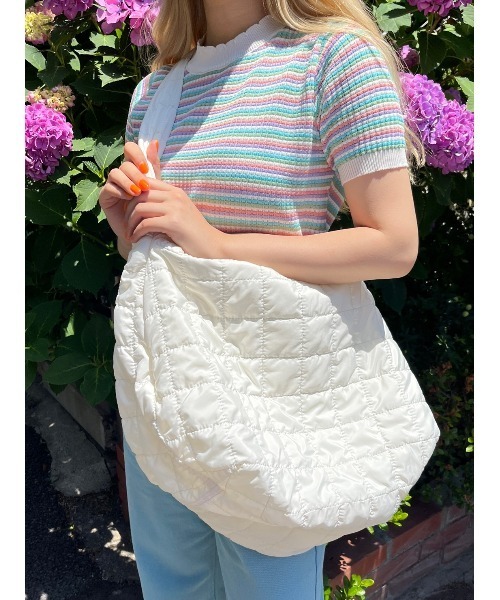 PHILLY（フィリー）の「オーバーサイズキルトバッグ（ショルダーバッグ・レディース・ホワイト/ブラック・FREE）」の16枚目の写真