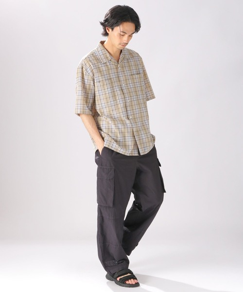 niko and...(ニコアンド)の「シアサッカーチェックシャツ(シャツ/ブラウス・メンズ・ベージュ/ネイビー/オフホワイト・MEDIUM/LARGE)」の12枚目の写真