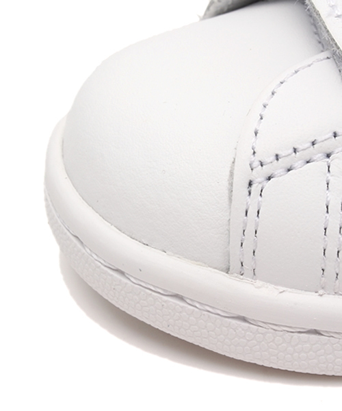 adidas Originals（アディダスオリジナルス）の「ベビー キッズ アディダス スタンスミス ベルクロ adidas Originals STAN SMITH CF I（スニーカー・キッズ・ホワイト・14cm/13cm/11cm/15cm/16cm/12cm）」の3枚目の写真