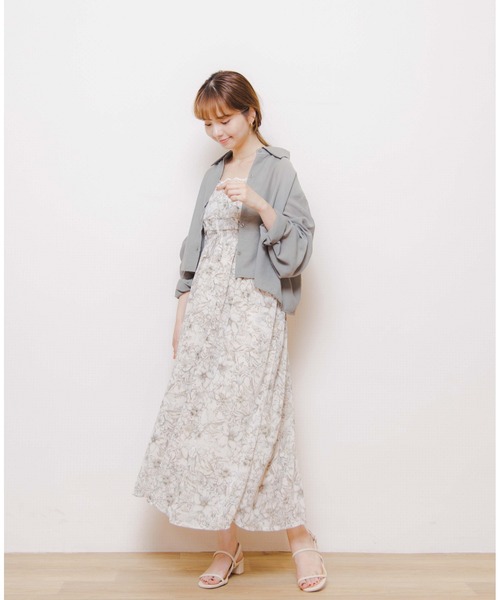 flower(フラワー)の「スモーキーショートシャツ(シャツ/ブラウス・レディース・アイボリー/ベージュ/カーキ・FREE)」の4枚目の写真