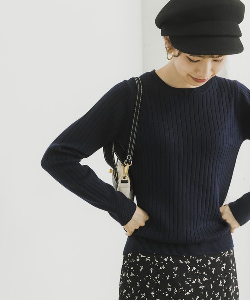 URBAN RESEARCH(アーバンリサーチ)の「『WEB限定』コンパクトリブニット(長袖)(ニット/セーター・レディース・オフホワイト/ライトピンク/ベージュ系その他/グリーン/グレー/ネイビー/ブラック・FREE)」の6枚目の写真