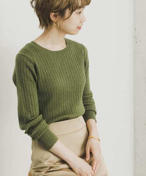URBAN RESEARCH(アーバンリサーチ)の「『WEB限定』コンパクトリブニット(長袖)(ニット/セーター・レディース・オフホワイト/ライトピンク/ベージュ系その他/グリーン/グレー/ネイビー/ブラック・FREE)」の12枚目の写真
