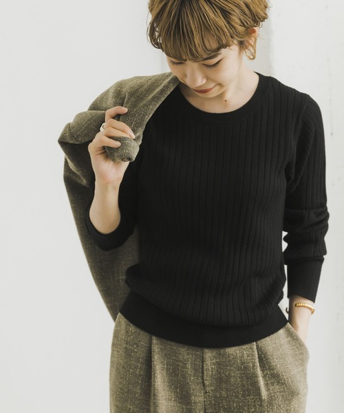 URBAN RESEARCH(アーバンリサーチ)の「『WEB限定』コンパクトリブニット(長袖)(ニット/セーター・レディース・オフホワイト/ライトピンク/ベージュ系その他/グリーン/グレー/ネイビー/ブラック・FREE)」の18枚目の写真