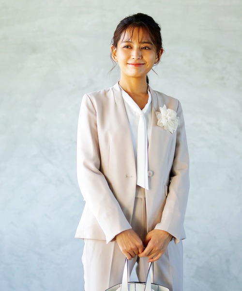 WHITE JOOLA(ホワイトジョーラ)の「【洗濯機で洗える!UVカット!防シワ!ストレッチ!アンチピリング!】マルチツイルウォッシャブル・カラーレスジャケット(総裏地)(ノーカラージャケット・レディース・ベージュ/カーキブラウン/ブラック・11号/9号/7号)」の18枚目の写真