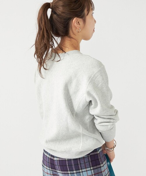 Champion（チャンピオン）の「Champion:〈ウォッシャブル〉リバースウィーブ クルーネック デザイン ロゴ スウェット（スウェット・レディース・ナチュラル/ネイビー/ライトグレー・ONE SIZE）」の21枚目の写真