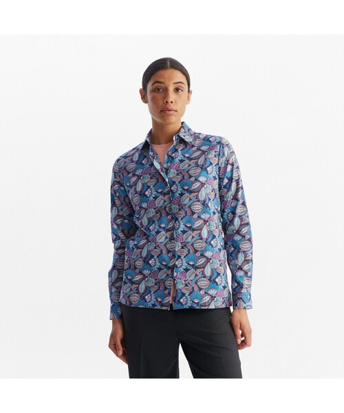 AIGLE(エーグル)の「リバティプリントロングスリーブシャツ(シャツ/ブラウス・レディース・ネイビー/ブラック/ホワイト/マルチ/ベージュ/ブラウン・36/40/38/42)」の5枚目の写真