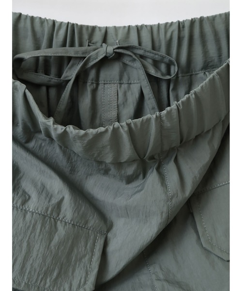 enchainement(アンシェヌマン)の「Nylon Cargo Pants(その他パンツ・レディース・カーキ/キャメル・フリー)」の3枚目の写真