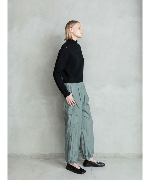 enchainement(アンシェヌマン)の「Nylon Cargo Pants(その他パンツ・レディース・カーキ/キャメル・フリー)」の14枚目の写真