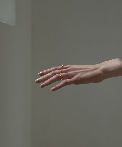 novice（ノーヴィス）の「【novice】Deformed Narrow Rings 5 set（リング・レディース・ゴールド/シルバー・FREE）」の4枚目の写真