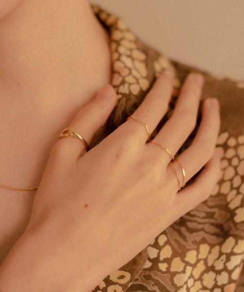 novice（ノーヴィス）の「【novice】Deformed Narrow Rings 5 set（リング・レディース・ゴールド/シルバー・FREE）」の5枚目の写真