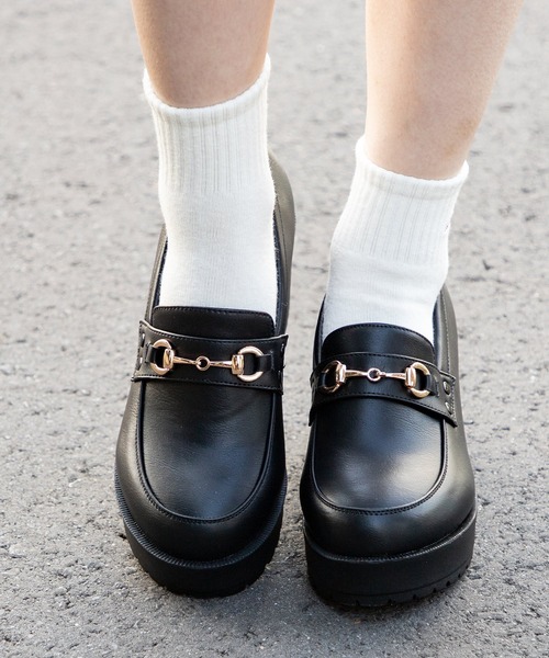 Honeys（ハニーズ）の「ビット付厚底ローファー（ローファー・レディース・ブラック系その他2/ブラック系その他・L/M/S）」の15枚目の写真