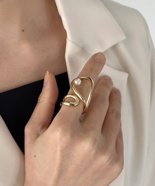 iso（イソ）の「ポイントパールカーブラインボリュームリング（リング・レディース・ゴールド/シルバー・FREE）」の9枚目の写真