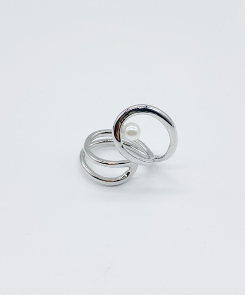 iso（イソ）の「ポイントパールカーブラインボリュームリング（リング・レディース・ゴールド/シルバー・FREE）」の7枚目の写真