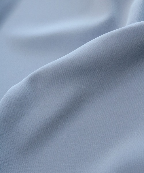 WHITE JOOLA（ホワイトジョーラ）の「【手洗いできる＆防シワ加工】パール調キーネック・フレアースリーブブラウス（シャツ/ブラウス・レディース・サックスブルー/ブラック/オフホワイト/ベージュ/ネイビー・S/M/L/LL/SS）」の15枚目の写真