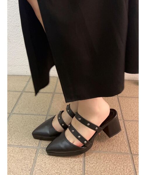 EATME（イートミー）の「スタッズミュール（パンプス・レディース・ブラック/アイボリー・S/M/L）」の17枚目の写真
