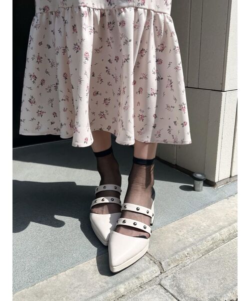 EATME（イートミー）の「スタッズミュール（パンプス・レディース・ブラック/アイボリー・S/M/L）」の4枚目の写真