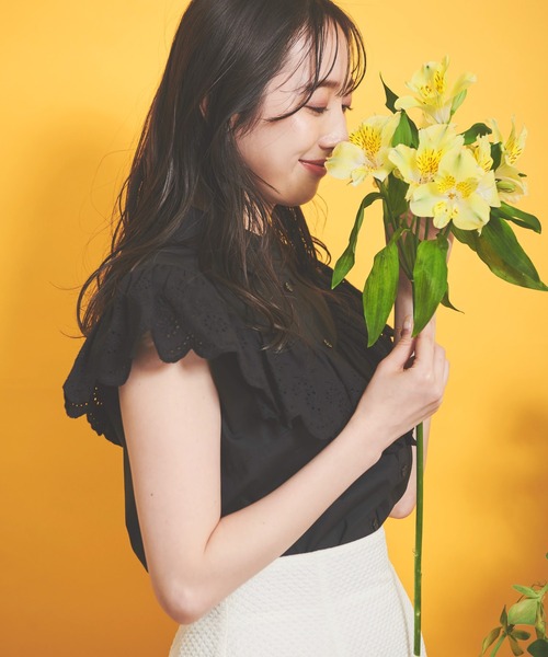 NOELA(ノエラ)の「フラワー刺繍ブラウス(シャツ/ブラウス・レディース・オレンジ/ブラック/オフホワイト・フリー)」の7枚目の写真