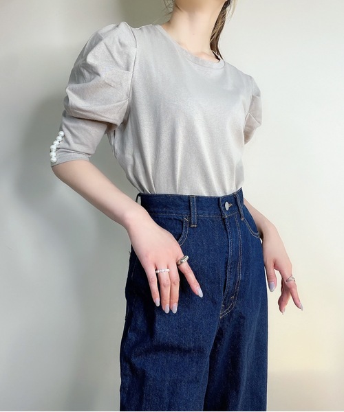 ANOTHER S(アナザーエス)の「パール付きボリューム袖コットンカットソー(Tシャツ/カットソー・レディース・グレイッシュベージュ/ブラック/ホワイト・FREE)」の15枚目の写真