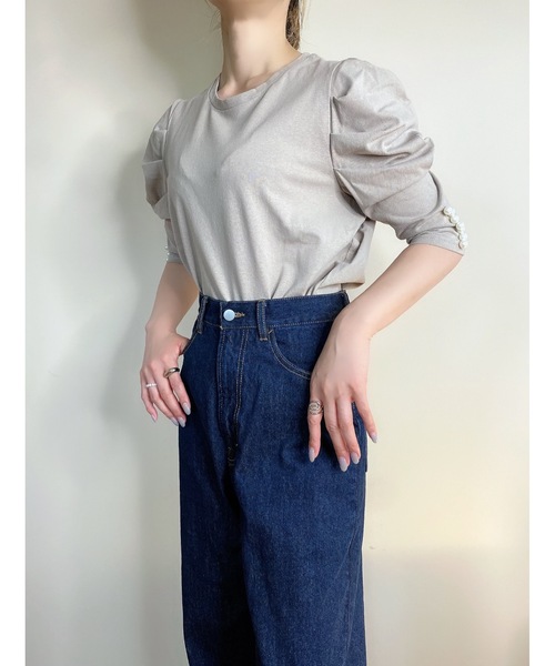 ANOTHER S(アナザーエス)の「パール付きボリューム袖コットンカットソー(Tシャツ/カットソー・レディース・グレイッシュベージュ/ブラック/ホワイト・FREE)」の13枚目の写真