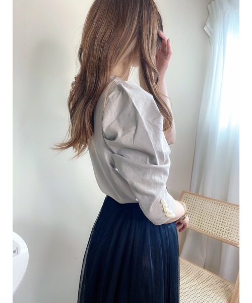 ANOTHER S(アナザーエス)の「パール付きボリューム袖コットンカットソー(Tシャツ/カットソー・レディース・グレイッシュベージュ/ブラック/ホワイト・FREE)」の12枚目の写真