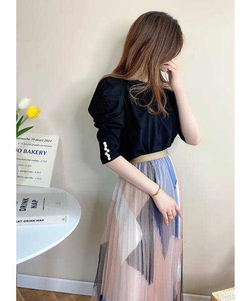 ANOTHER S(アナザーエス)の「パール付きボリューム袖コットンカットソー(Tシャツ/カットソー・レディース・グレイッシュベージュ/ブラック/ホワイト・FREE)」の5枚目の写真