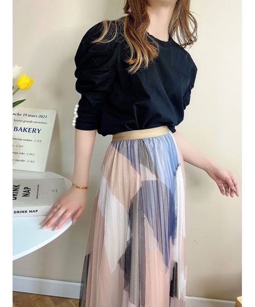 ANOTHER S(アナザーエス)の「パール付きボリューム袖コットンカットソー(Tシャツ/カットソー・レディース・グレイッシュベージュ/ブラック/ホワイト・FREE)」の6枚目の写真