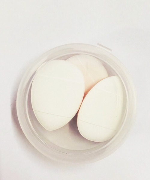 LAC-VERT（ラック・ヴェール）の「3ピースクッションパフミニ/指パフ（パフ・スポンジ・レディース・ホワイト/ライトブルー/ピンク/ブラック・FREE）」の2枚目の写真