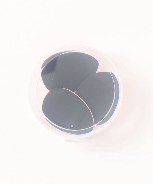 LAC-VERT（ラック・ヴェール）の「3ピースクッションパフミニ/指パフ（パフ・スポンジ・レディース・ホワイト/ライトブルー/ピンク/ブラック・FREE）」の7枚目の写真