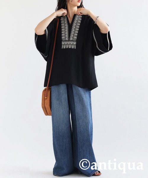 antiqua(アンティカ)の「刺繍Vネックトップス(その他トップス・レディース・ナチュラル/ブラック・FREE)」の22枚目の写真