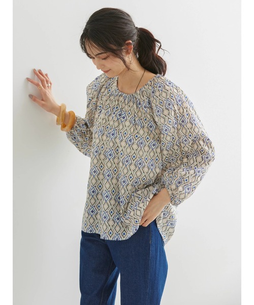 AMERICAN HOLIC(アメリカンホリック)の「イカット柄ラグランギャザーブラウス(シャツ/ブラウス・レディース・アイボリー/ネイビー・L/M)」の8枚目の写真