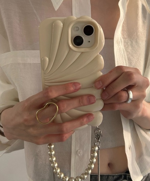 mystic（ミスティック）の「Lara シェルスマホショルダー(iphone13pro対応)（スマホケース/カバー・レディース・ブラック/アイボリー・ONE SIZE）」の2枚目の写真