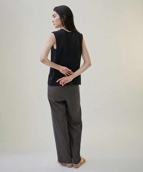 SALON adam et rope'（サロン アダム エ ロペ）の「KINANシアーリブノースリーブプルオーバー【洗える】（Tシャツ/カットソー・レディース・ブラック/パープル/オフホワイト・FREE）」の6枚目の写真