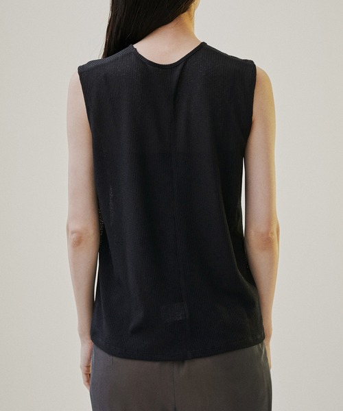 SALON adam et rope'（サロン アダム エ ロペ）の「KINANシアーリブノースリーブプルオーバー【洗える】（Tシャツ/カットソー・レディース・ブラック/パープル/オフホワイト・FREE）」の11枚目の写真