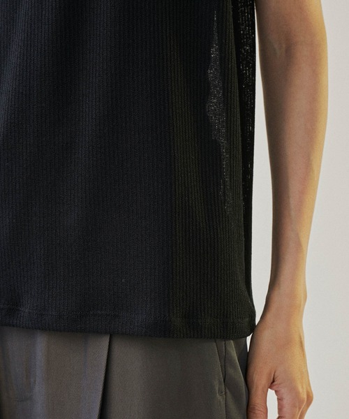 SALON adam et rope'（サロン アダム エ ロペ）の「KINANシアーリブノースリーブプルオーバー【洗える】（Tシャツ/カットソー・レディース・ブラック/パープル/オフホワイト・FREE）」の14枚目の写真