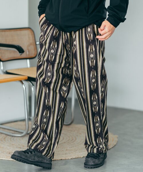 JOURNAL STANDARD（ジャーナルスタンダード）の「トライバル柄 プリントネル オーバーパンツ（その他パンツ・メンズ・ブラック/ネイビー/ボルドー・SMALL/MEDIUM/LARGE）」の3枚目の写真