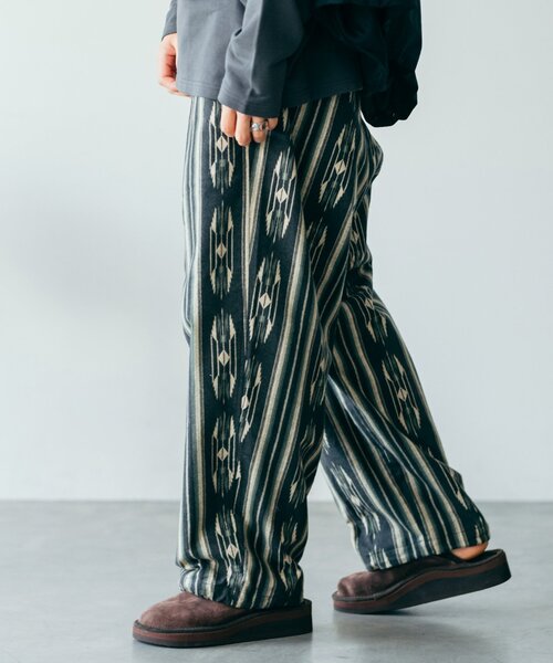 JOURNAL STANDARD（ジャーナルスタンダード）の「トライバル柄 プリントネル オーバーパンツ（その他パンツ・メンズ・ブラック/ネイビー/ボルドー・SMALL/MEDIUM/LARGE）」の15枚目の写真