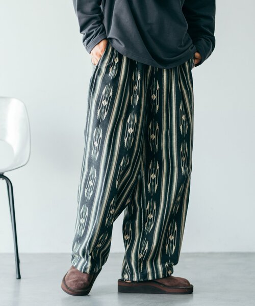 JOURNAL STANDARD（ジャーナルスタンダード）の「トライバル柄 プリントネル オーバーパンツ（その他パンツ・メンズ・ブラック/ネイビー/ボルドー・SMALL/MEDIUM/LARGE）」の18枚目の写真